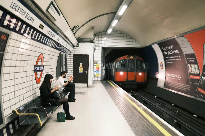 Rush Hour Nicotine: Surviving London's Transport Network When You Can't Vape